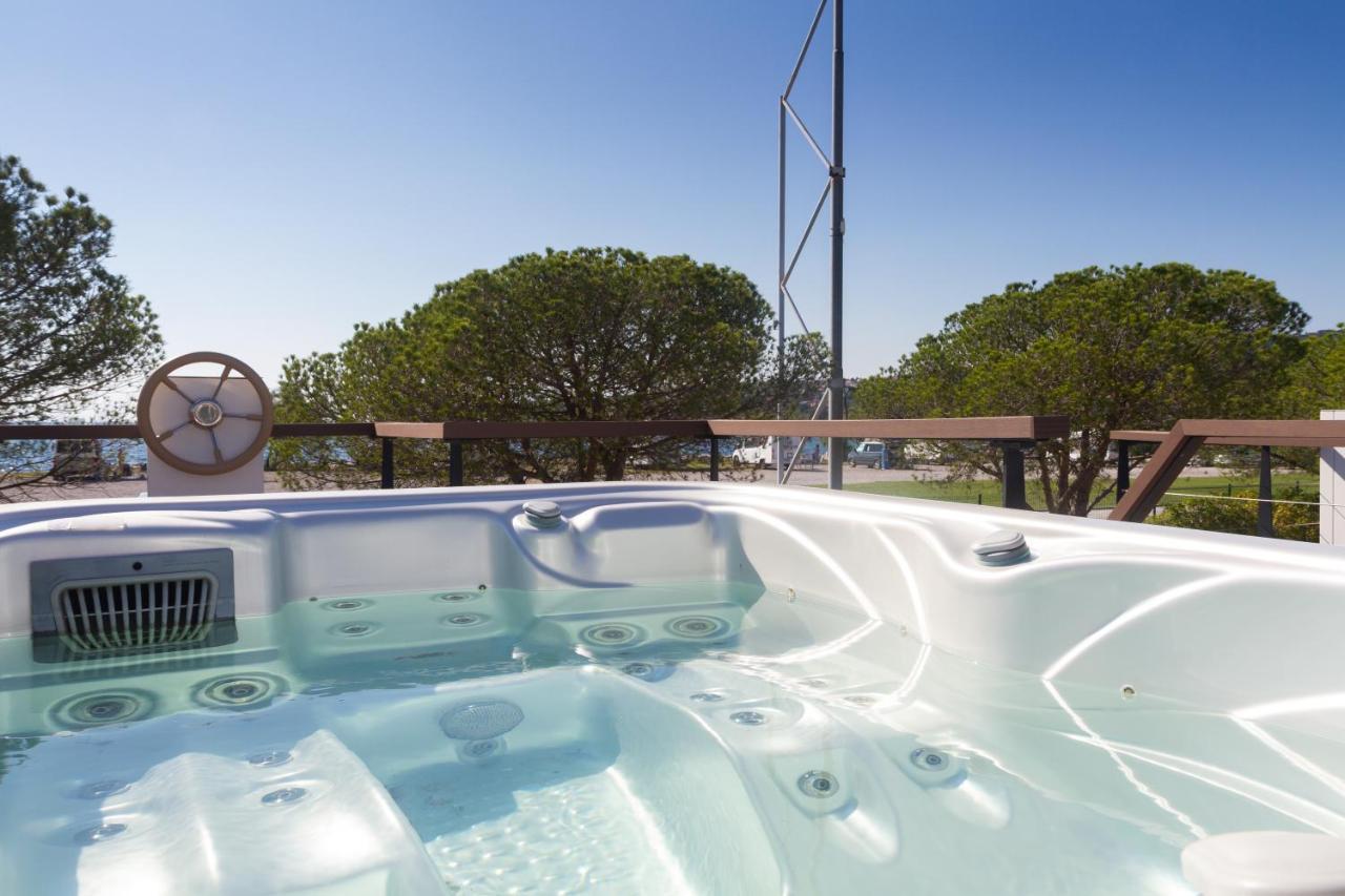דירות Bamboo Floating House בפורטורוז מראה חיצוני תמונה