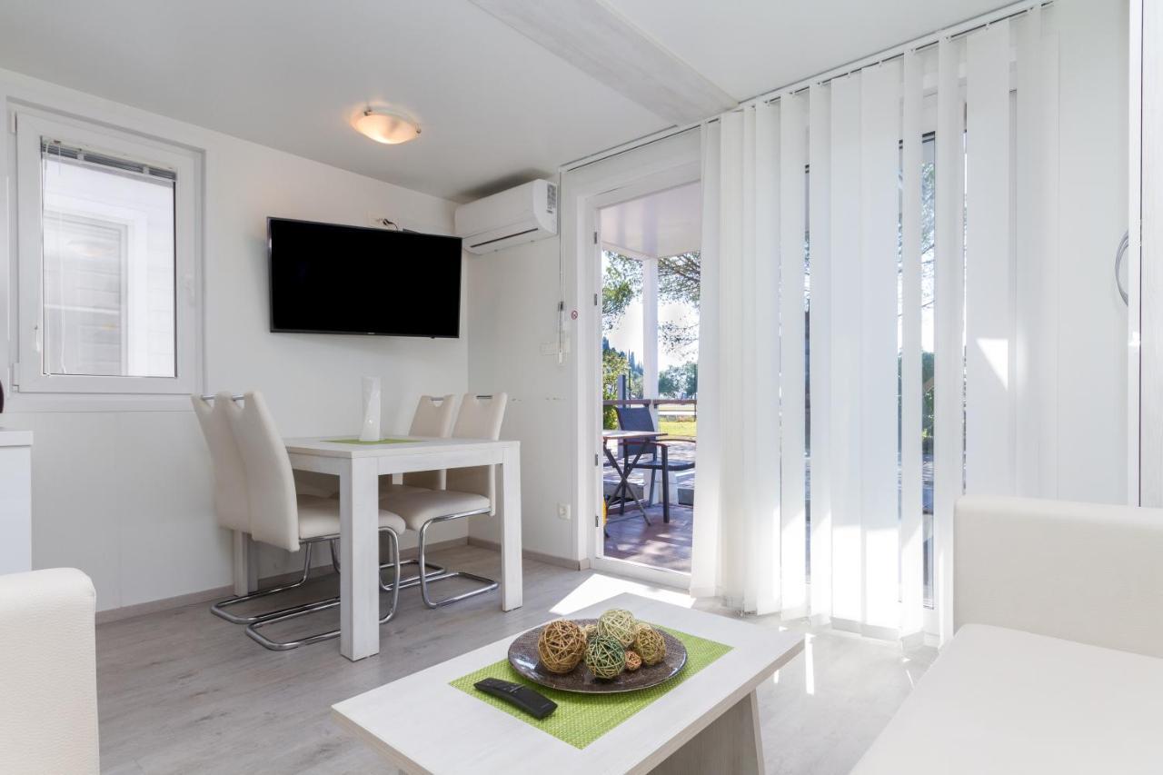 דירות Bamboo Floating House בפורטורוז מראה חיצוני תמונה