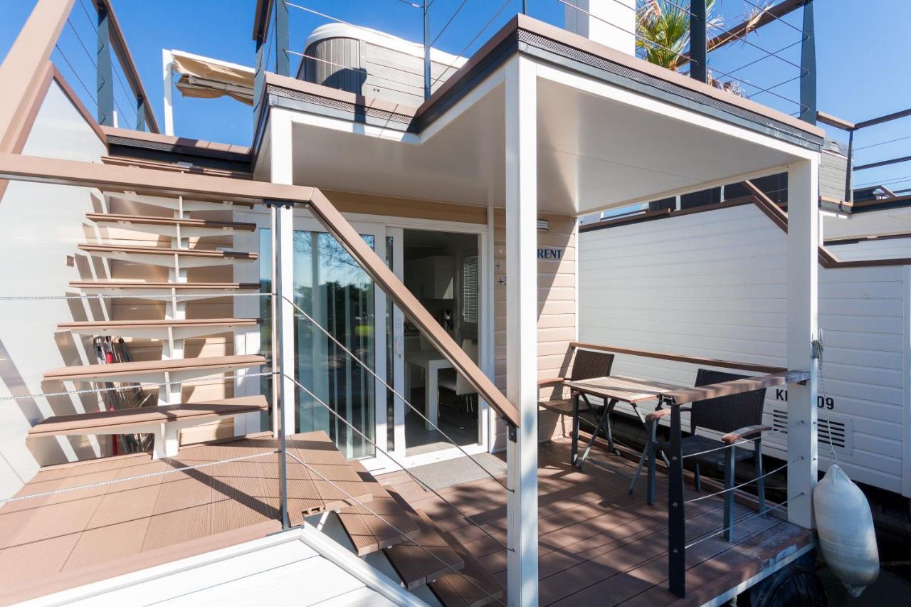 דירות Bamboo Floating House בפורטורוז מראה חיצוני תמונה