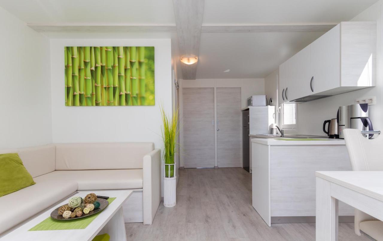 דירות Bamboo Floating House בפורטורוז מראה חיצוני תמונה