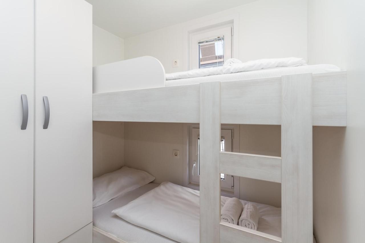 דירות Bamboo Floating House בפורטורוז מראה חיצוני תמונה